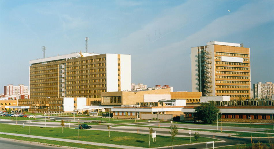 Otwarcie klinik narządowych i zakładów teoretycznych